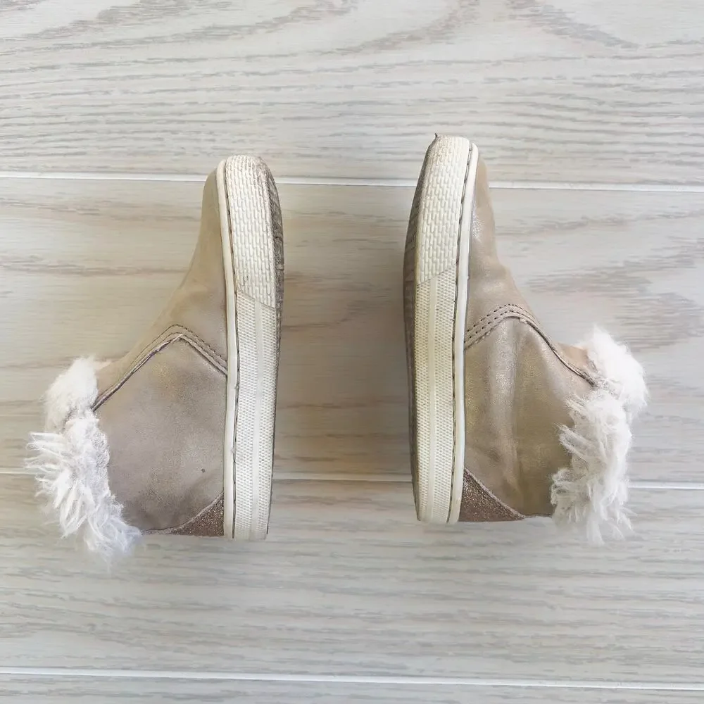 Place Girls' Gold Glitter Faux Fur Sneaker Boots Size 7